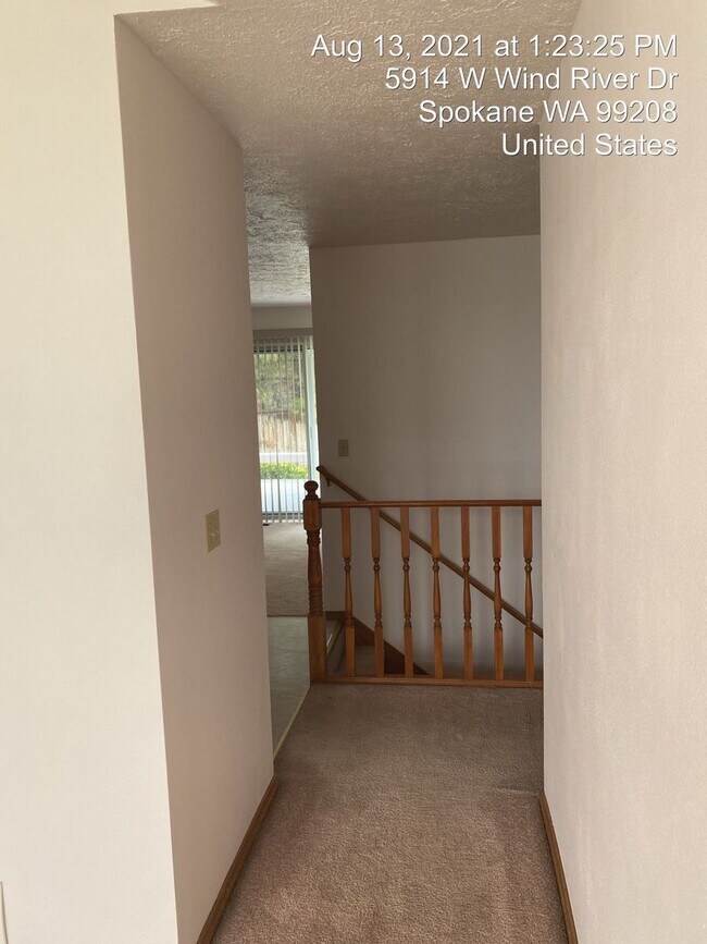 Building Photo - 5912 W Wind River Dr