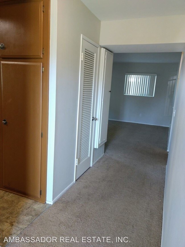 Building Photo - 247 Alestar St