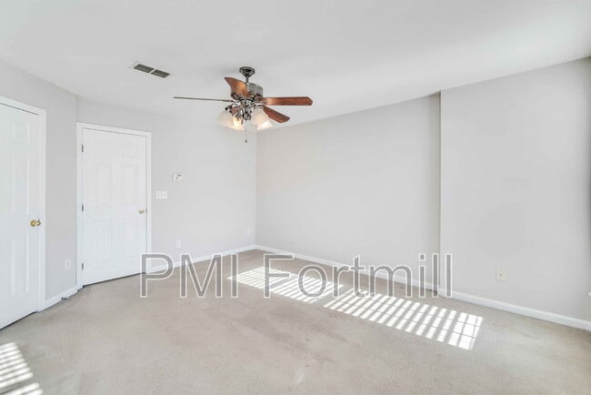 Building Photo - 15744 Kensington Palace Ln
