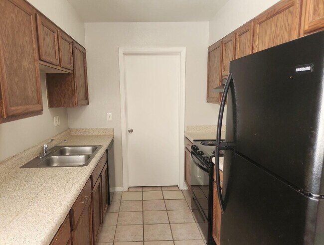 Building Photo - Prime Mesa Location – Comfort, Convenience & Value!