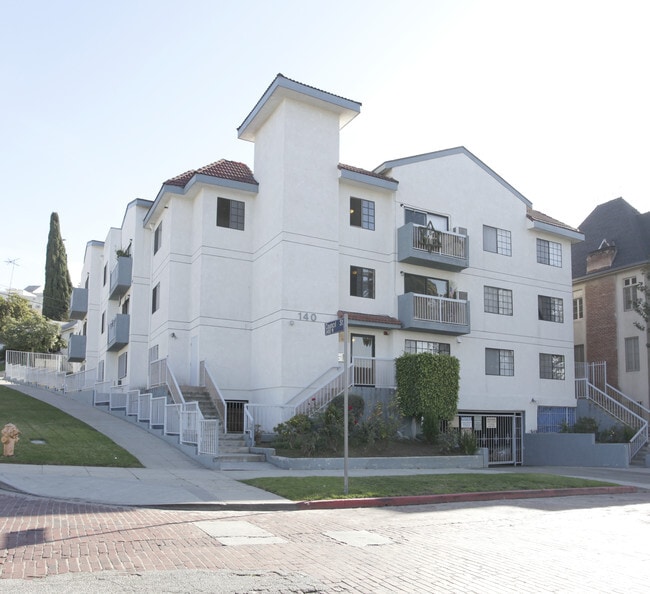 140 N Commonwealth - 140 N Commonwealth Ave