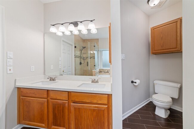 Building Photo - 28207 Laura Ct