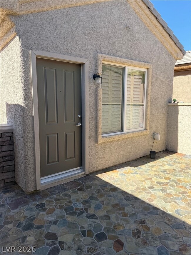 Building Photo - 7826 Lyrebird Dr