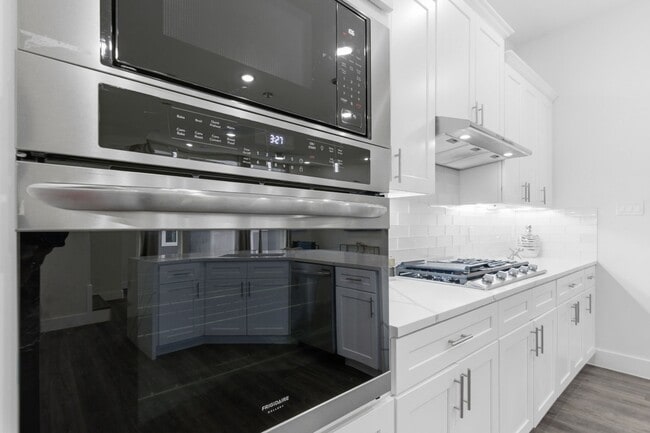 Building Photo - 4015 Ward St