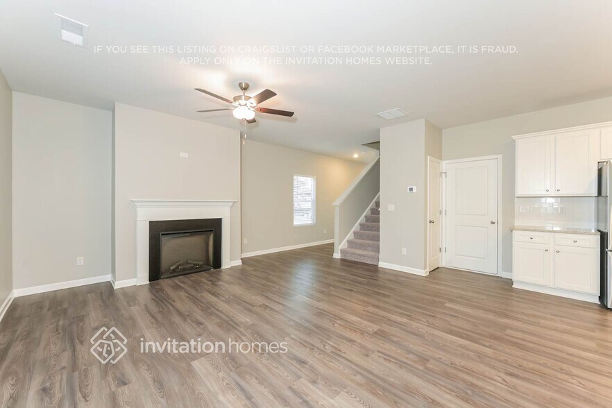 Building Photo - 105 Streambank Ct