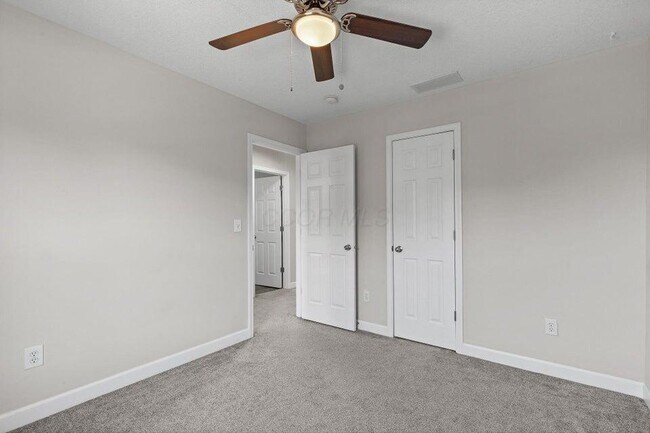 Building Photo - 484 Linwood Ave