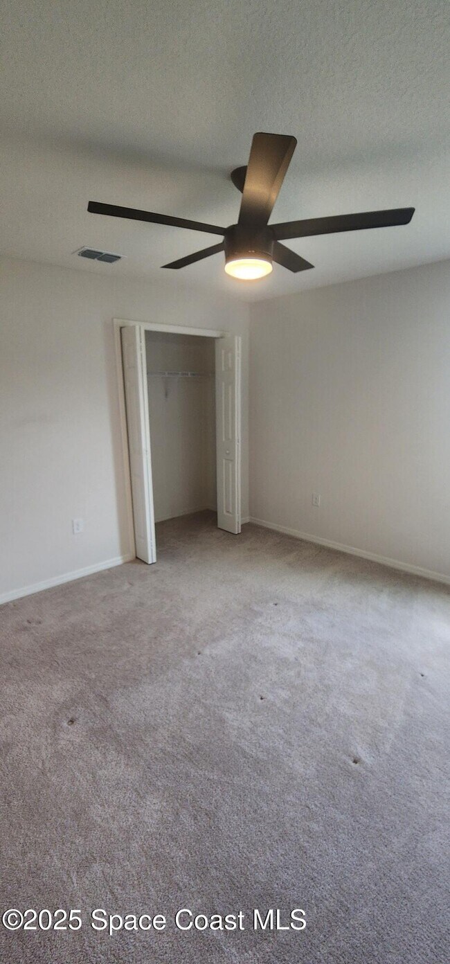 Building Photo - 586 Cooper Ct