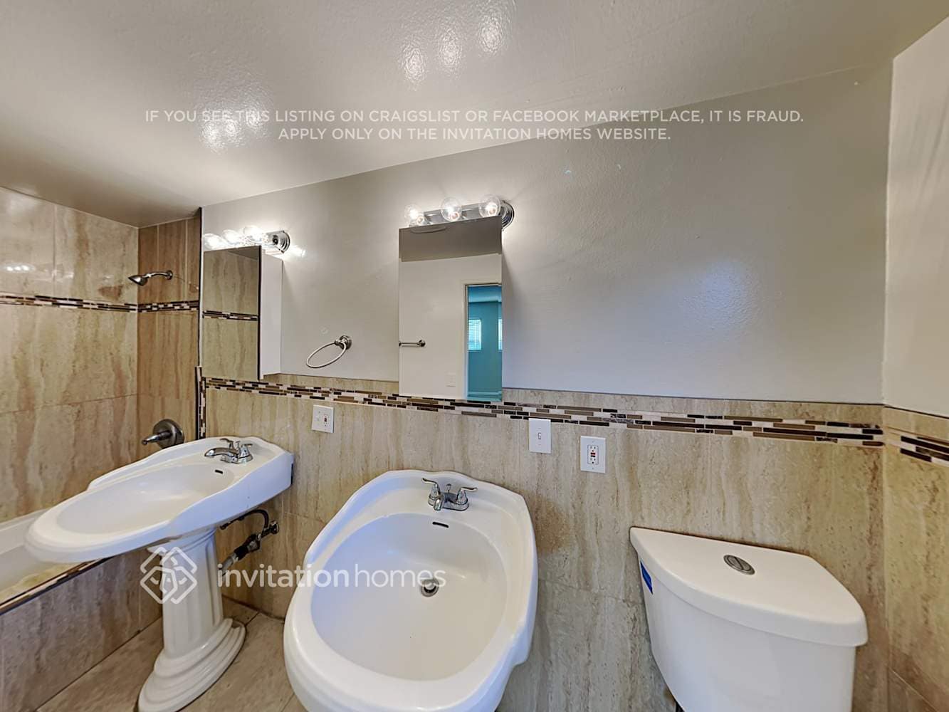 Building Photo - 1638 E 220th St