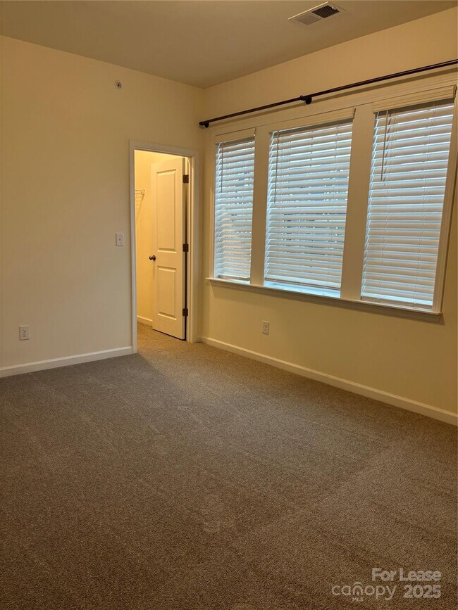 Building Photo - 9600 Finn Back Rd NW