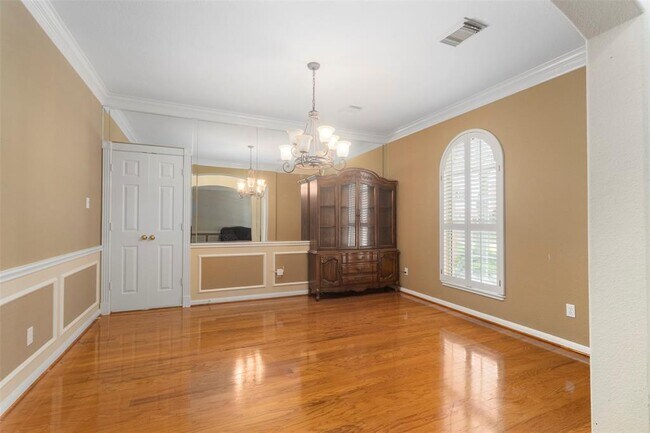 Building Photo - 5803 Song Ridge Ct