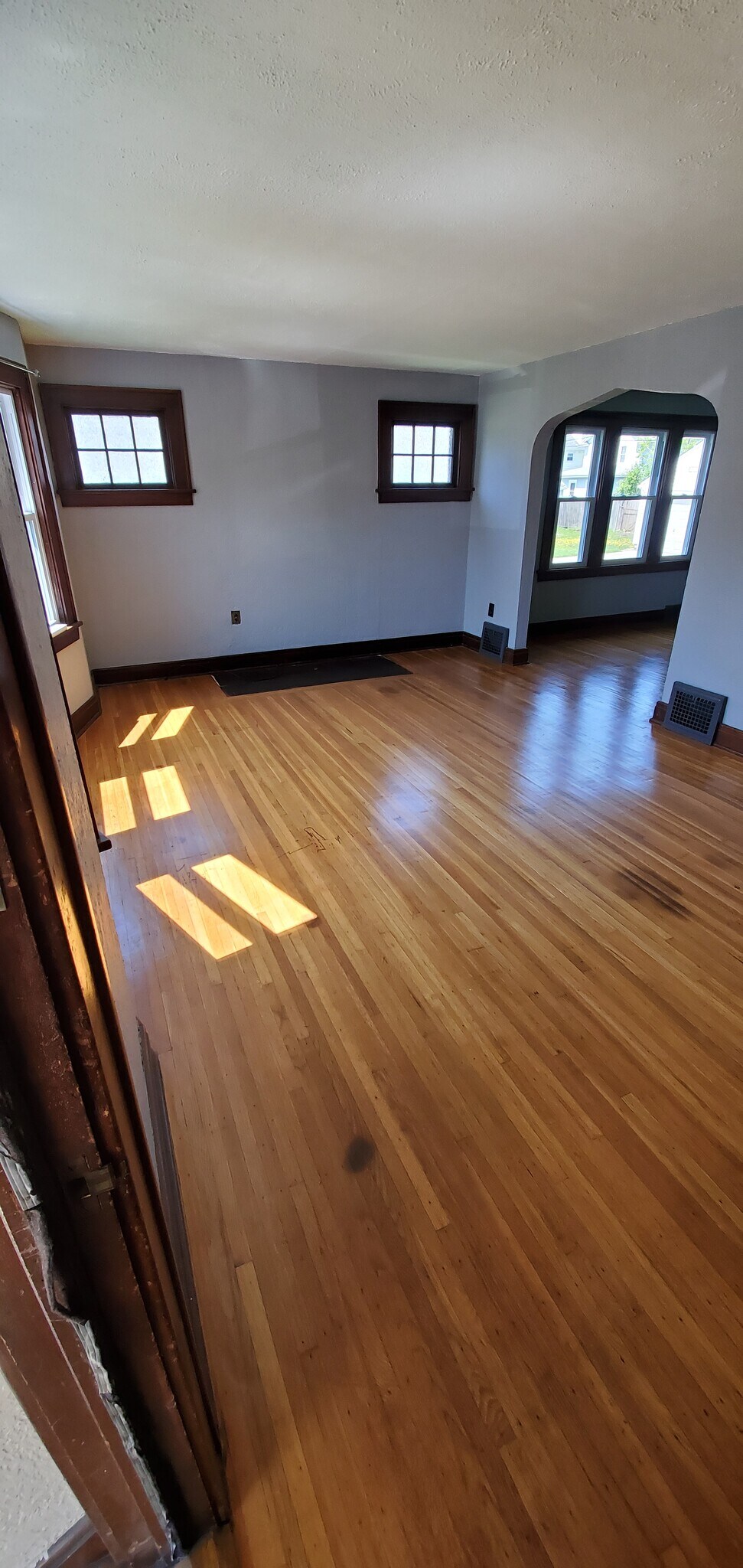 Living room - 98 Enola Ave