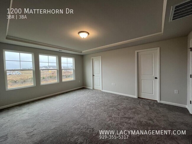 Building Photo - 1200 Matterhorn Dr