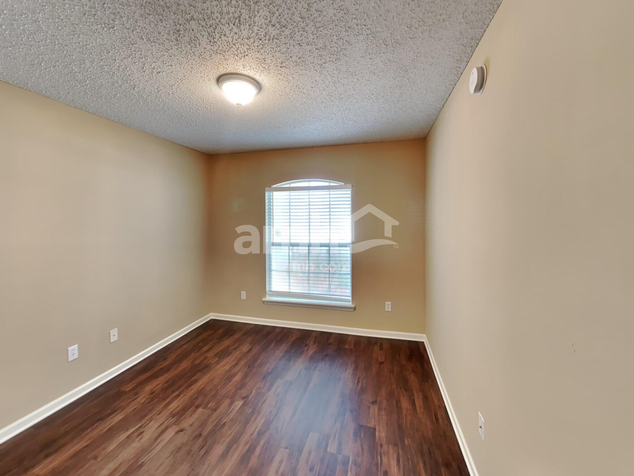 Building Photo - 14028 Crestwick Dr W