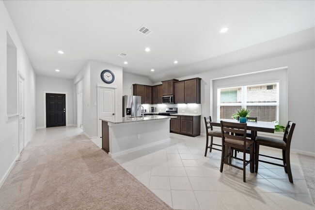 Building Photo - 2434 Abbot Brk Dr