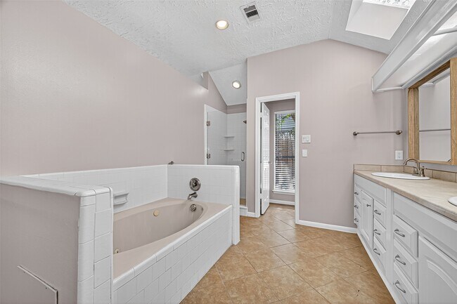 Building Photo - 14115 Withersdale Dr