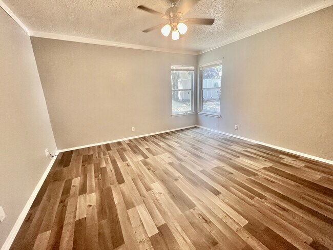 Building Photo - 9215 Autumn Branches