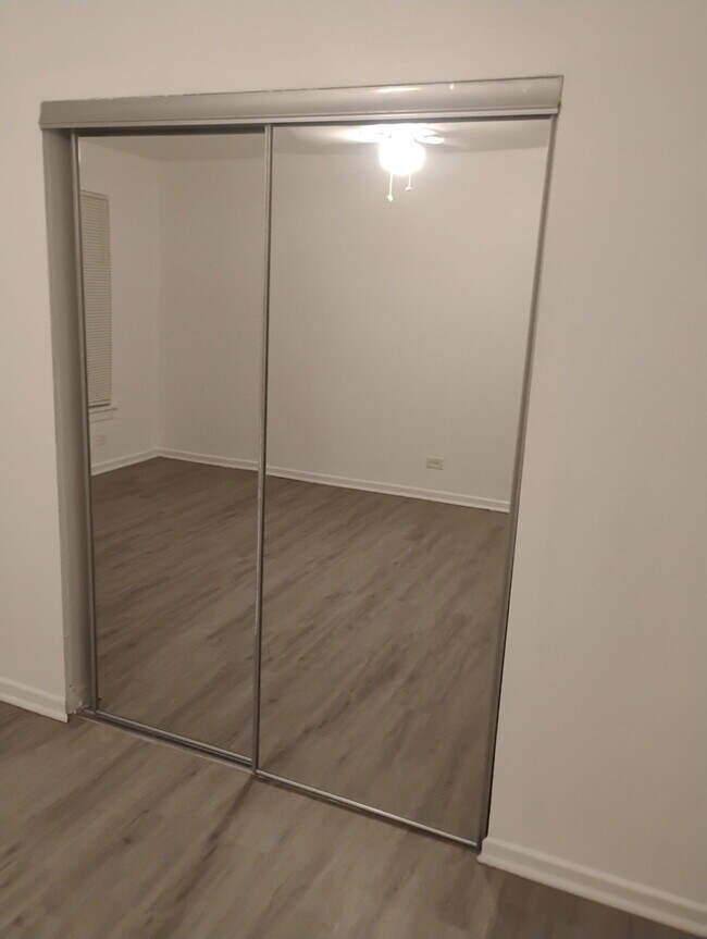 Building Photo - 2424 W Estes Ave