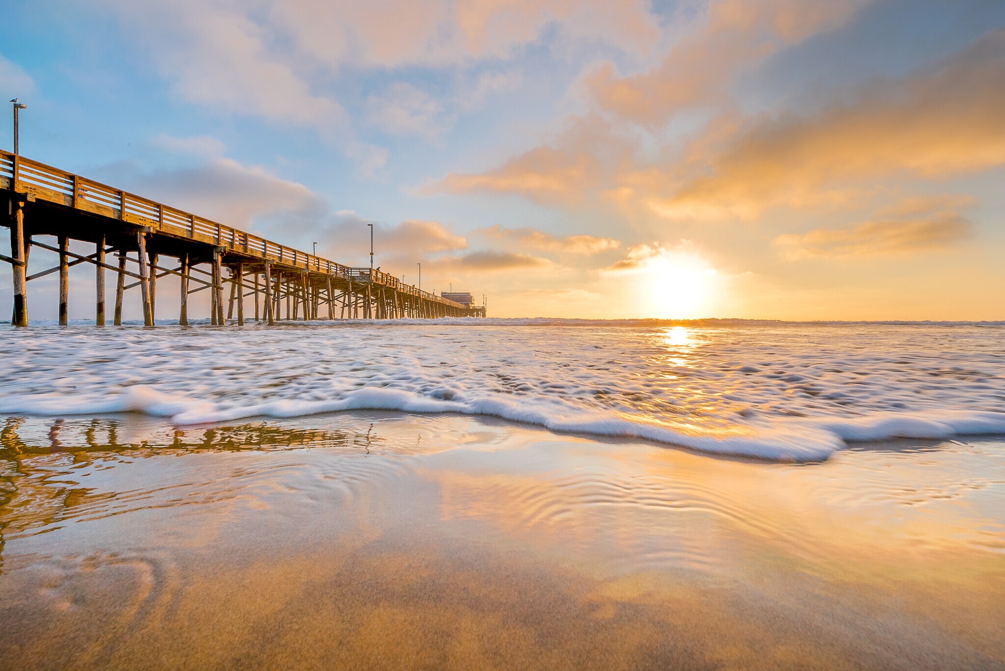 Newport Pier - 305 Main St