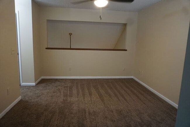 Building Photo - 2/2 Bedroom Townhome on Westside near NAS