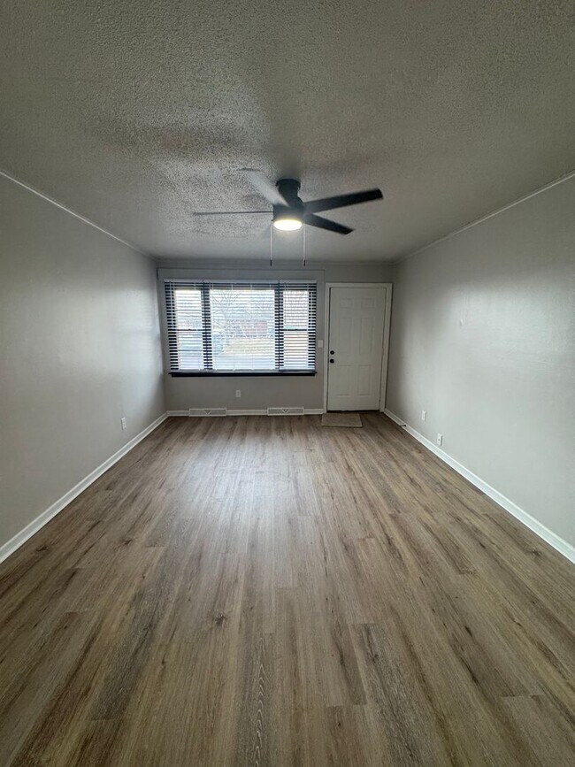 Building Photo - 2812 Mulberry Rd