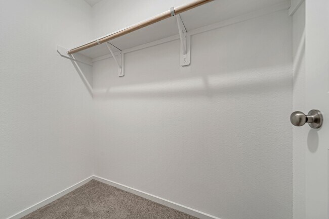 Building Photo - 25625 Rose Creek Dr