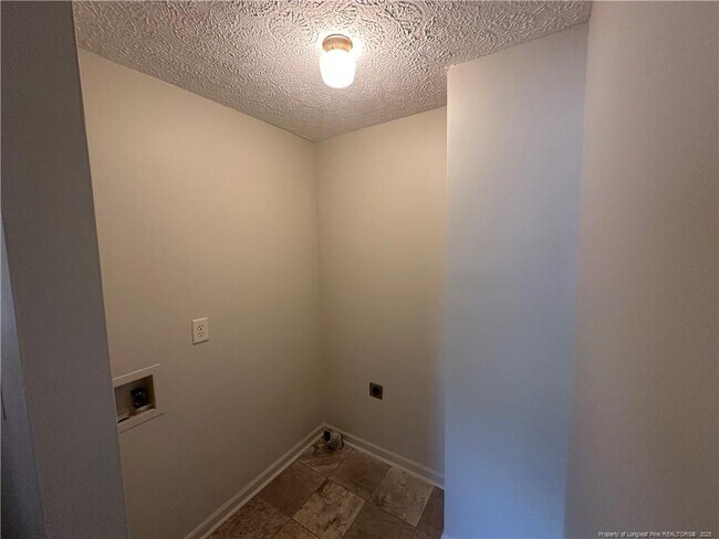 Building Photo - 6517 Portsmouth Dr