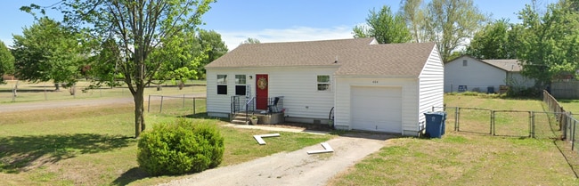 Primary Photo - 404 Boston St