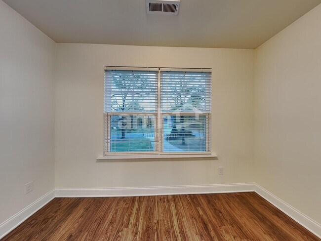 Building Photo - 3920 Riceland Pl