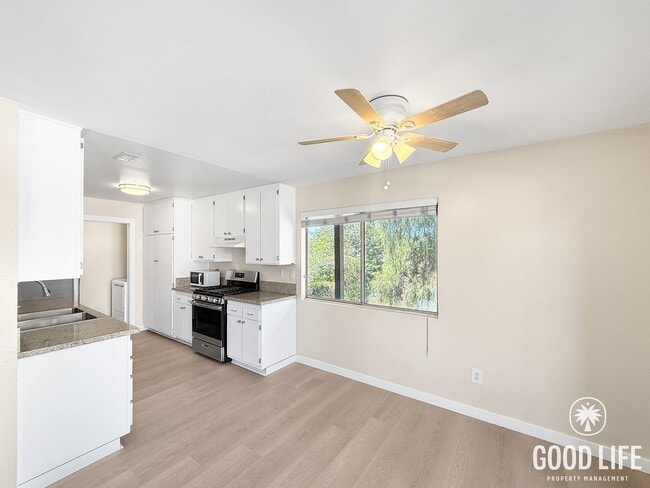 Building Photo - Great 2B/2.5BA Condo in Oceanside for Lease!