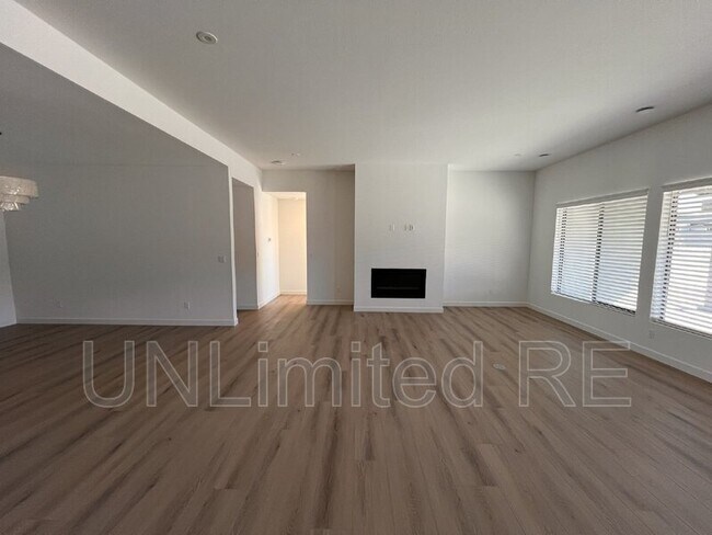 Building Photo - 5705 E Cannon Pl