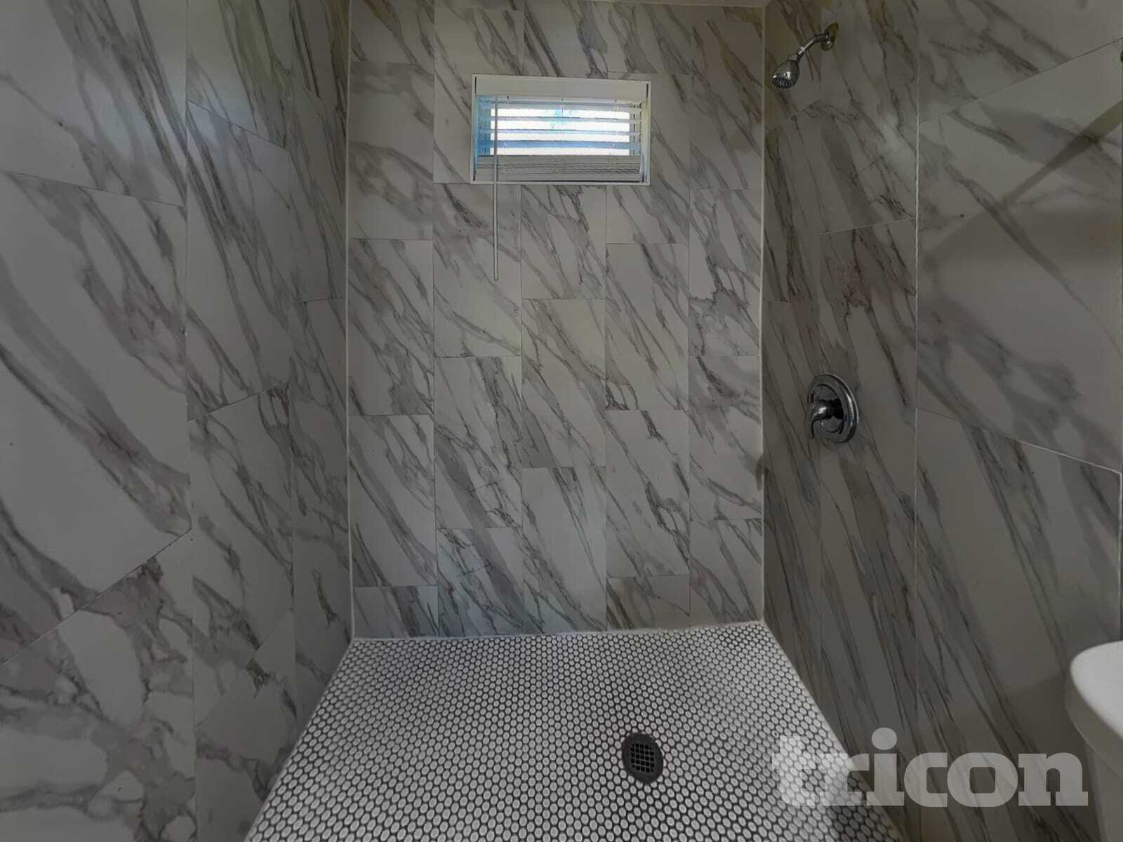 Building Photo - 2852 Nassau St