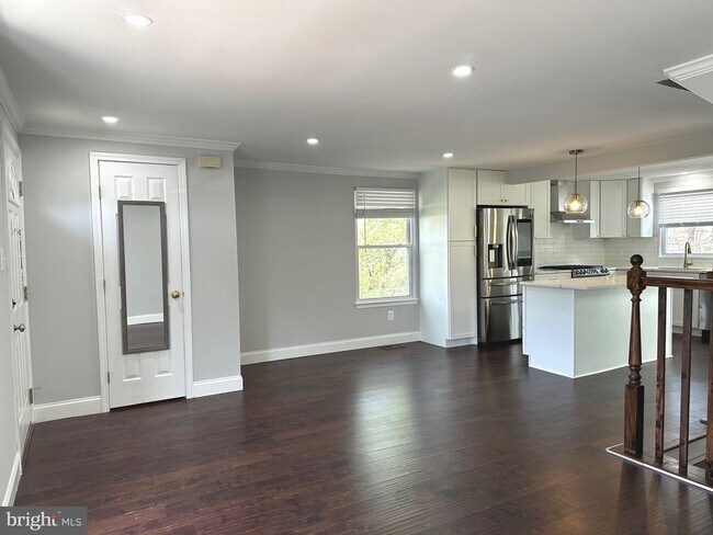 Building Photo - 14632 Stone Crossing Ct