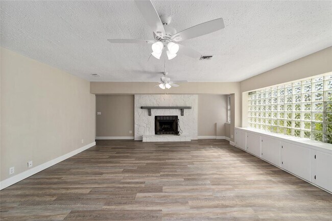 Building Photo - 3612 SE 34th Ct