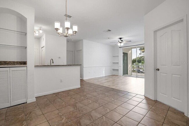 Building Photo - 8915 Legacy Ct