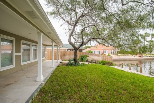 Building Photo - 15330 Gypsy St