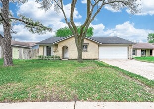 Building Photo - 3610 Brier Gardens Dr
