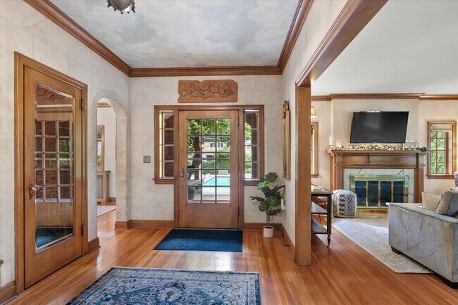 Building Photo - "Luxurious 5-Bedroom Spokane Retreat with Pool, Guest Suite, and Stunning Finishes!"