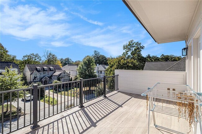 Building Photo - 1094 Wimberly Rd NE