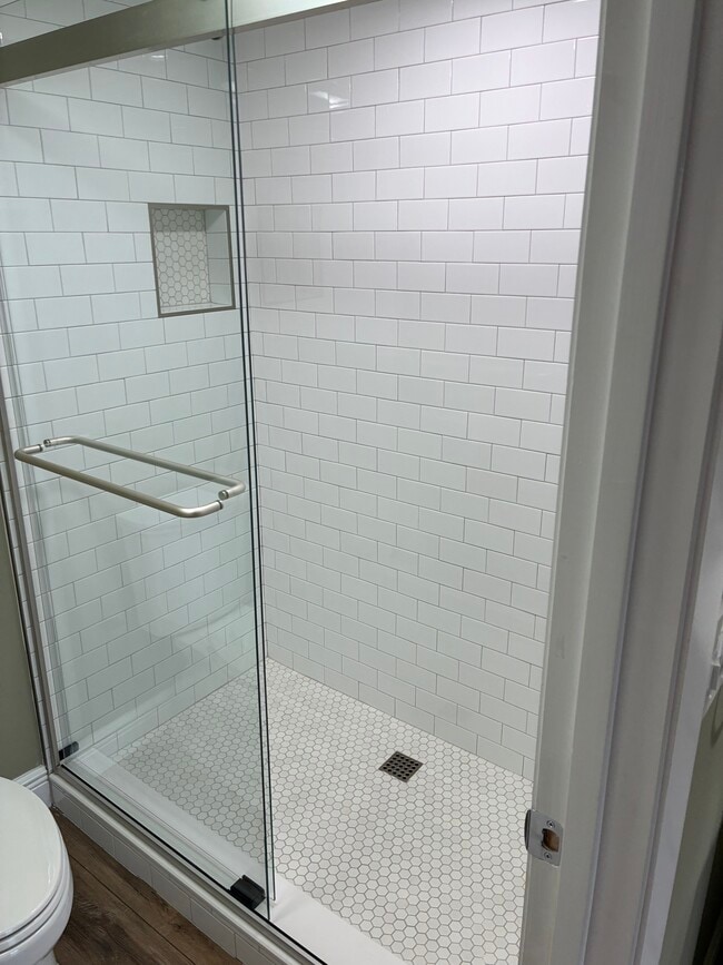 Building Photo - 31 Plantation Dr