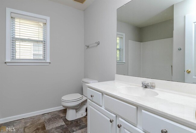 Building Photo - 2421 Langstan Ct