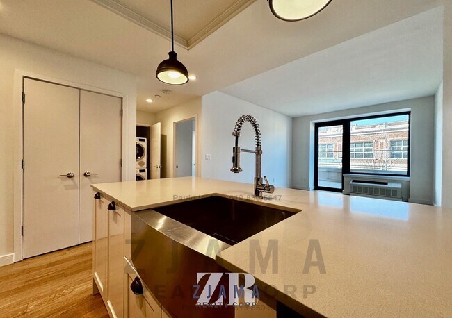 Building Photo - 409 Eastern Pkwy