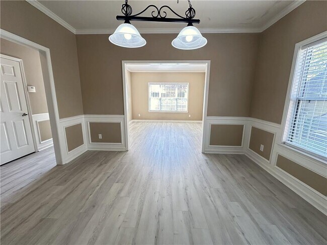 Building Photo - 4890 Weathervane Dr