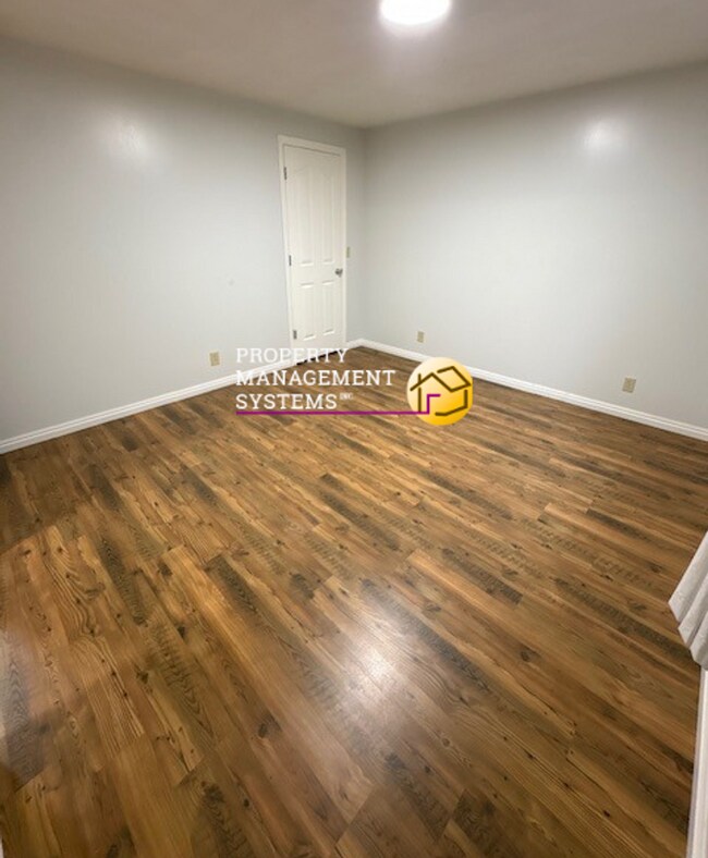 Building Photo - Lovely 3 Bedroom Rambler in West Jordan!