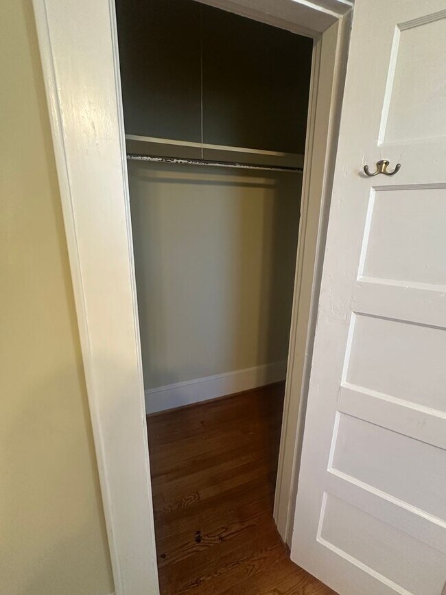 Building Photo - 139-141 S. Pickens Street