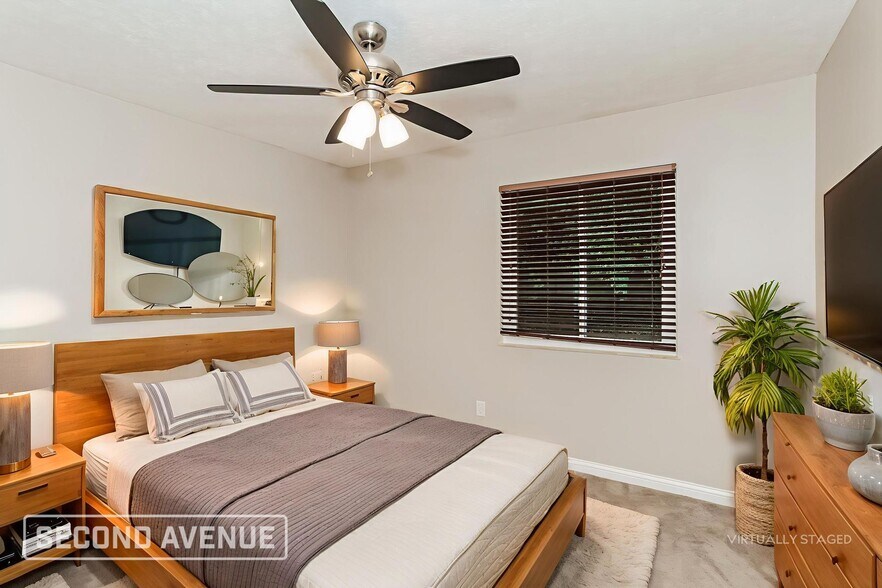 Building Photo - 4384 Mt Alverno Rd