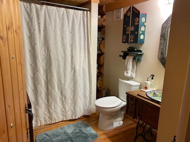 Building Photo - Spacious Cabin in the Pines ~ S Prescott