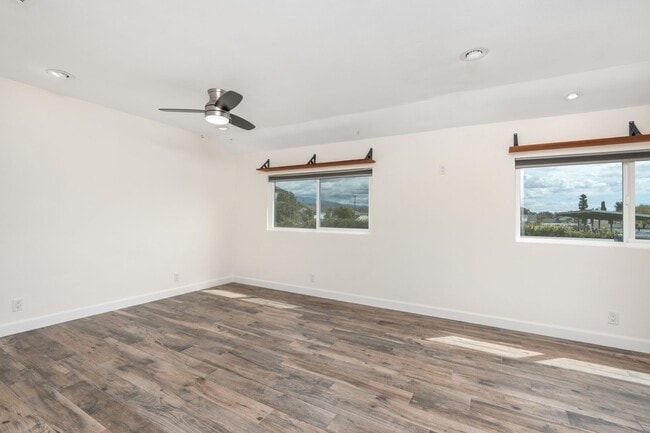 Building Photo - updated and unique 3 bedroom