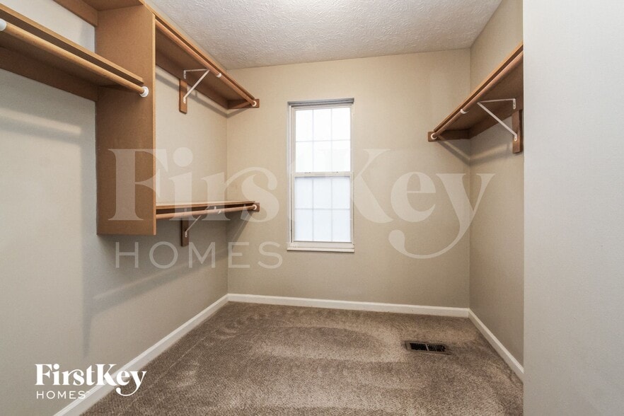 Building Photo - 88 Bradford Ct