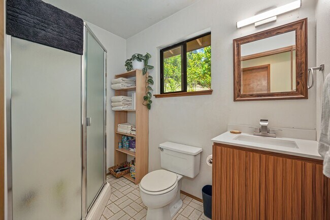 Building Photo - 16832 Alice Way