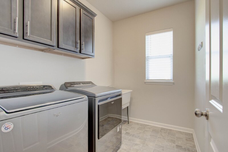 Building Photo - 6366 Sugar Maple Dr
